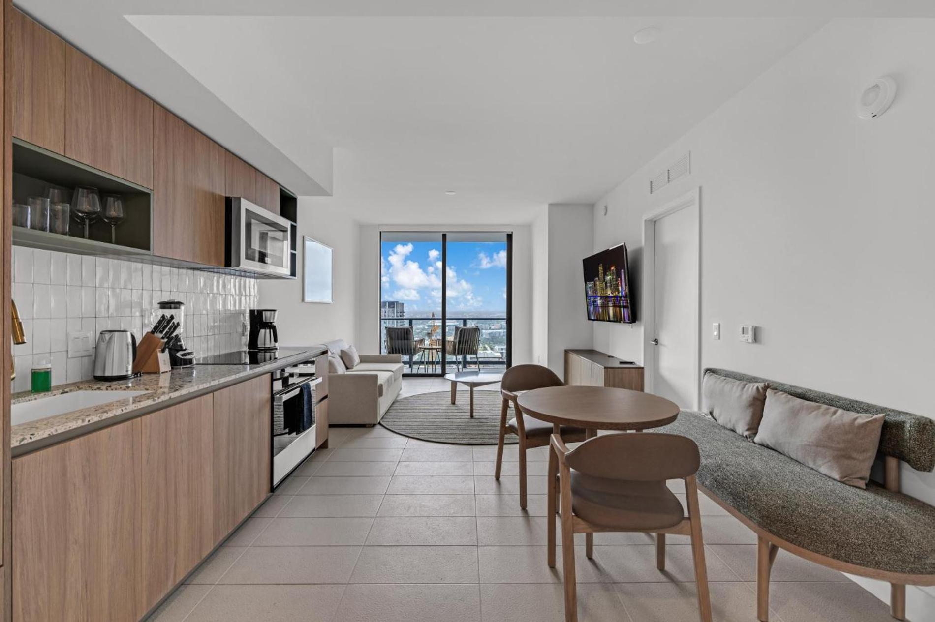 Modern 1Br Apartment With Breathtaking Views Heart Of Downtown Miami Exterior photo